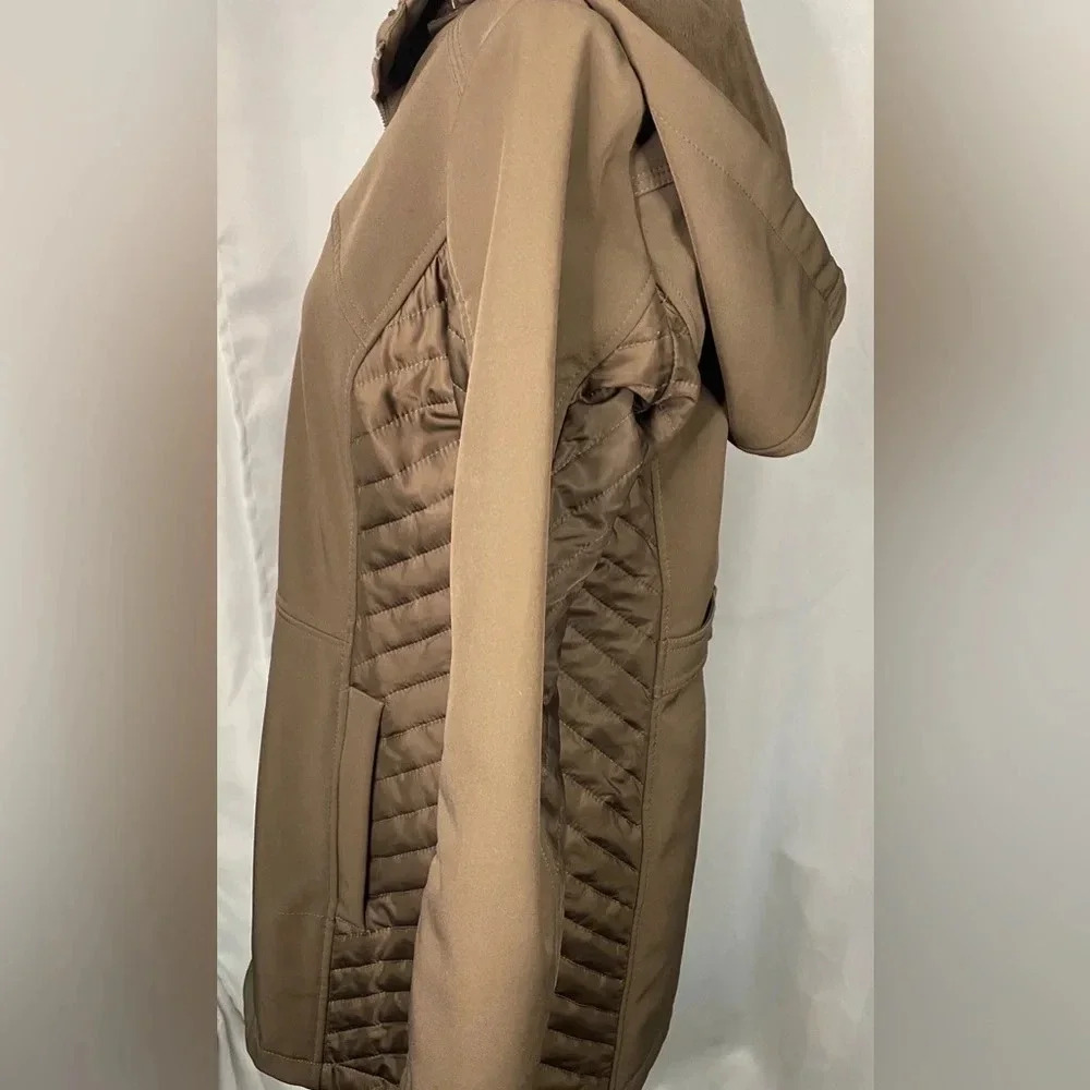 Jones New York women’s quilted hooded poly-spandex‎ coat - Picture 3 of 5